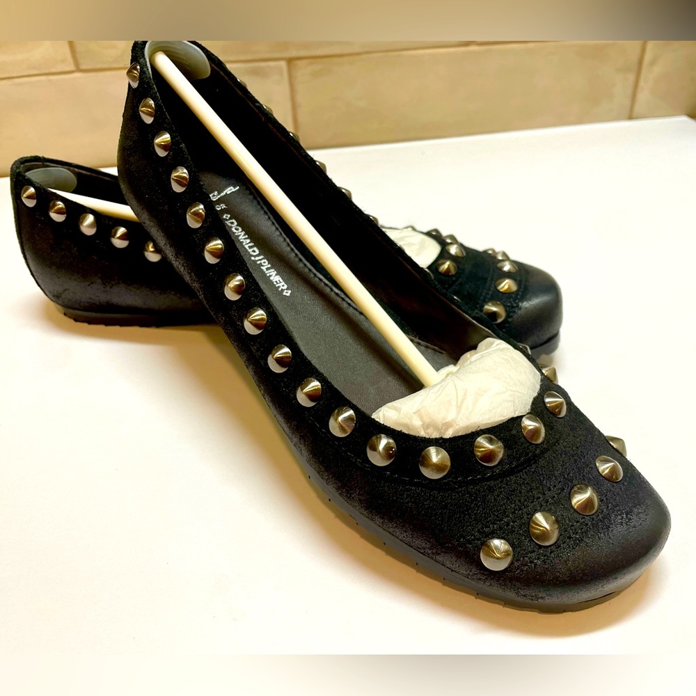 Lisa for Donald J Pliner NIB Black Studded Flats - 9M